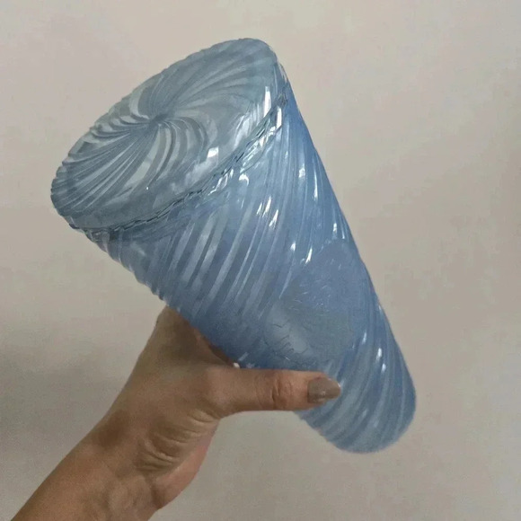 Starbucks Summer 2024 Blue Swirl Venti Tumbler - Picture 2 of 5